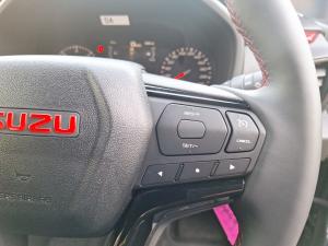 Isuzu D-Max 1.9TD double cab LS X-Rider auto - Image 10