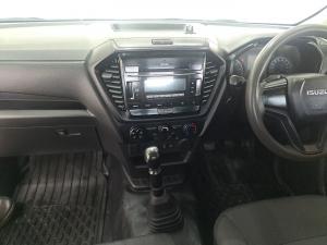 Isuzu D-Max 1.9TD single cab L manual - Image 7