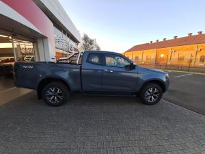 Isuzu D-Max 3.0TD Extended cab LSE 4x4 - Image 3