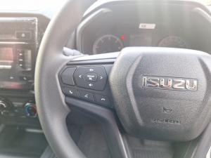 Isuzu D-Max 1.9TD double cab L auto - Image 9