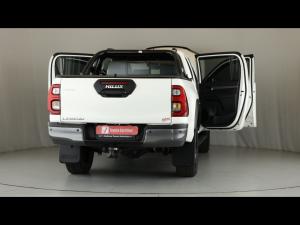 Toyota Hilux 2.8GD-6 double cab Legend manual - Image 9