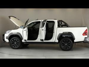 Toyota Hilux 2.8GD-6 double cab Legend manual - Image 11