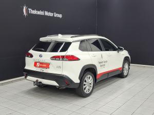 Toyota Corolla Cross 1.8 Hybrid XS - Image 2