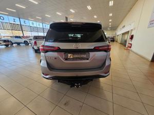 Toyota Fortuner 2.4GD-6 manual - Image 5