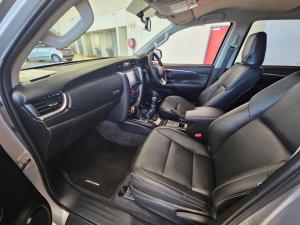 Toyota Fortuner 2.4GD-6 manual - Image 7
