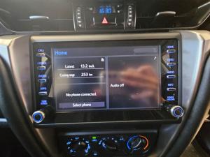 Toyota Fortuner 2.4GD-6 manual - Image 11