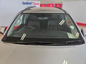 Toyota Fortuner 2.4GD-6 manual - Image 12