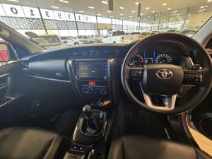 Toyota Fortuner 2.4GD-6 manual - Image 13