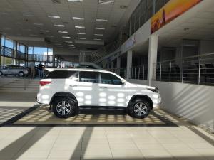 Toyota Fortuner 2.4GD-6 4x4 - Image 3