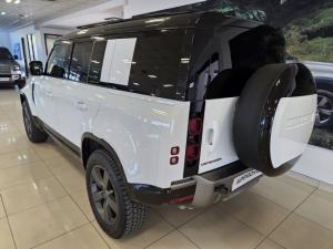 Land Rover Defender 110 D250 X-Dynamic SE - Image 3