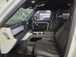 Land Rover Defender 110 D250 X-Dynamic SE - Image 6