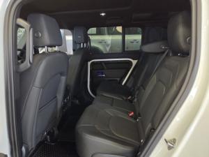 Land Rover Defender 110 D250 X-Dynamic SE - Image 7