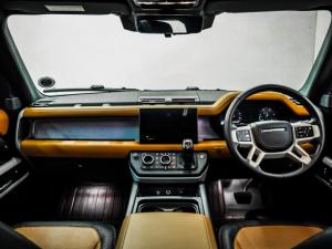 Land Rover Defender 110 D300 X-Dynamic HSE - Image 14