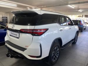 Toyota Fortuner 2.4GD-6 auto - Image 3