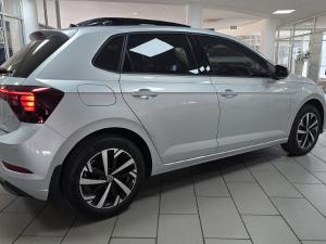 Volkswagen Polo hatch 1.0TSI Life manual - Image 17