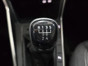 Volkswagen Polo hatch 1.0TSI Life manual - Image 9