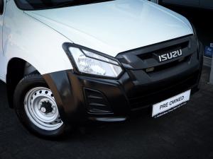 Isuzu D-Max Gen 6 250c single cab - Image 4