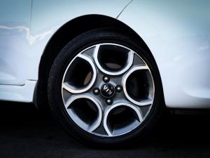 Kia Picanto 1.2 EX - Image 2