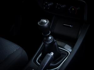 Toyota Corolla Quest 1.8 Plus manual - Image 13
