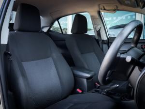 Toyota Corolla Quest 1.8 Plus manual - Image 14