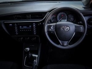 Toyota Corolla Quest 1.8 Plus manual - Image 9