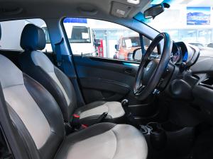 Chevrolet Spark 1.2 LS Black&White Edition - Image 13