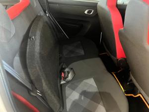 Renault Kwid 1.0 Zen - Image 8