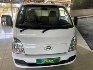 Hyundai H-100 Bakkie 2.6D deck - Image 2