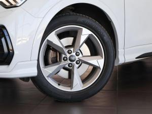 Audi Q3 40TFSI quattro S line - Image 3