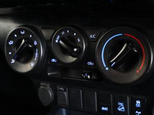 Toyota Hilux 2.8GD-6 Xtra cab 4x4 Legend manual - Image 26