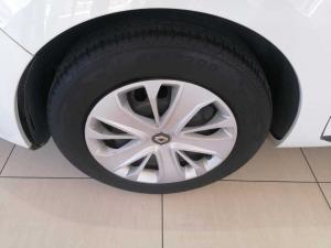 Renault Clio IV 900T Authentique 5-Door - Image 10