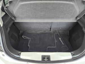 Toyota Vitz 1.0 - Image 15