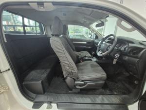 Toyota Hilux 2.4GD-6 Xtra cab Raider auto - Image 7