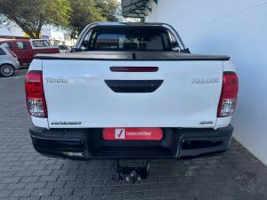 Toyota Hilux 2.4GD-6 double cab 4x4 Raider auto - Image 5