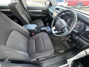 Toyota Hilux 2.4GD-6 double cab 4x4 Raider auto - Image 16