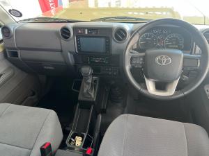 Toyota Land Cruiser 79 2.8GD-6 double cab - Image 6