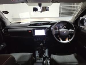 Toyota Hilux 2.4GD-6 double cab Raider manual - Image 6