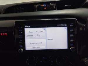 Toyota Hilux 2.4GD-6 double cab Raider manual - Image 13