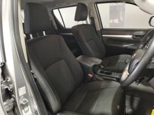 Toyota Hilux 2.4GD-6 double cab Raider manual - Image 15