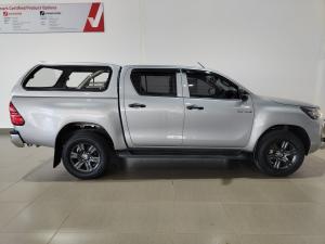 Toyota Hilux 2.4GD-6 double cab Raider manual - Image 3