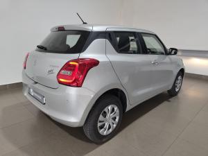 Suzuki Swift 1.2 GL manual - Image 2