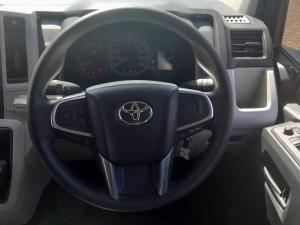 Toyota Quantum 2.8 SLWB panel van - Image 8