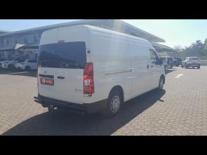 Toyota Quantum 2.8 SLWB panel van - Image 2