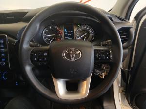 Toyota Hilux 2.4GD-6 double cab Raider auto - Image 8