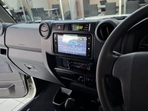 Toyota Land Cruiser 79 4.5DD/C - Image 12