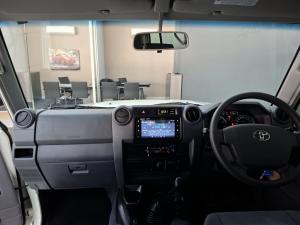 Toyota Land Cruiser 79 4.5DD/C - Image 6