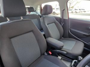 Volkswagen Polo Vivo 1.4 Comfortline - Image 16
