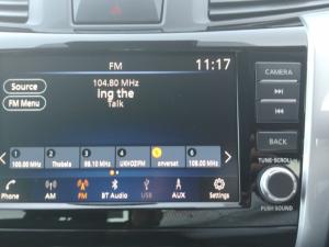 Nissan Navara 2.5DDTI LE/LE Plus automatic D/C - Image 15