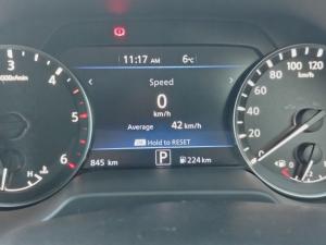 Nissan Navara 2.5DDTI LE/LE Plus automatic D/C - Image 17