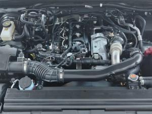 Nissan Navara 2.5DDTI LE/LE Plus automatic D/C - Image 23